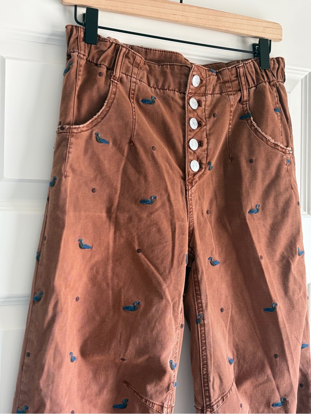 Anthropologie Embroidered Duck Barrel Pants - Picture 4 of 5